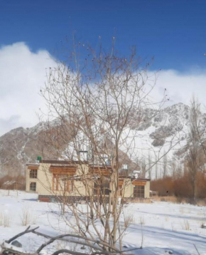 Devaranya Hut